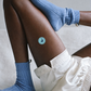 Parche de vitaminas para dormir Stiq Patches Sleep durante una rutina de descanso y bienestar.